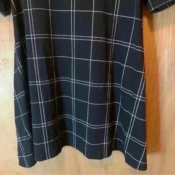 LuluaRoe Black Plaid Women Top Short Sleeve Casual Size Extra Small - Picture 13 of 16
